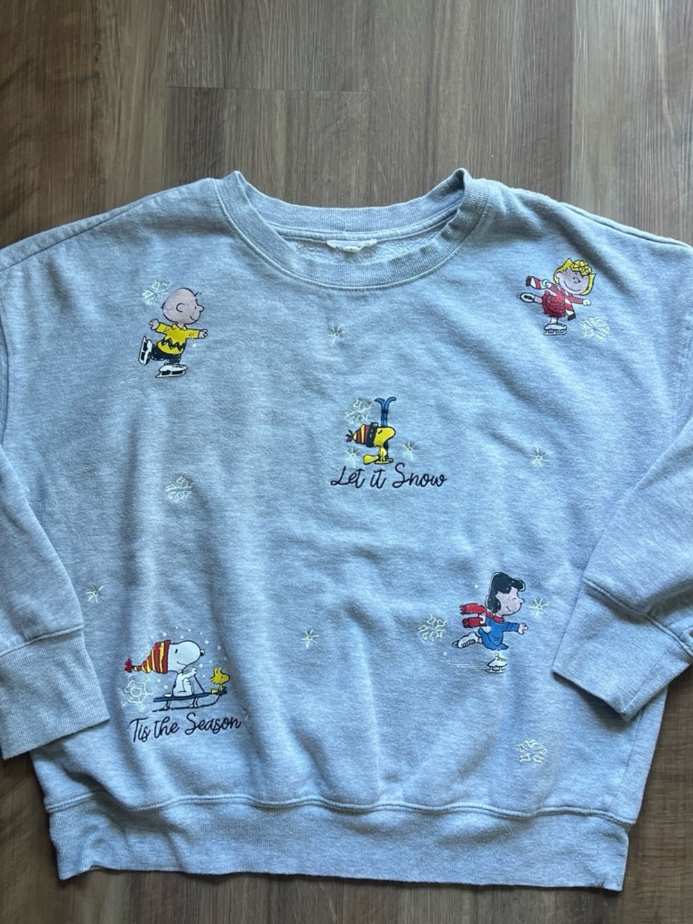 Maurices Light Gray Peanuts Ice Skating Graphic Sweatshirt